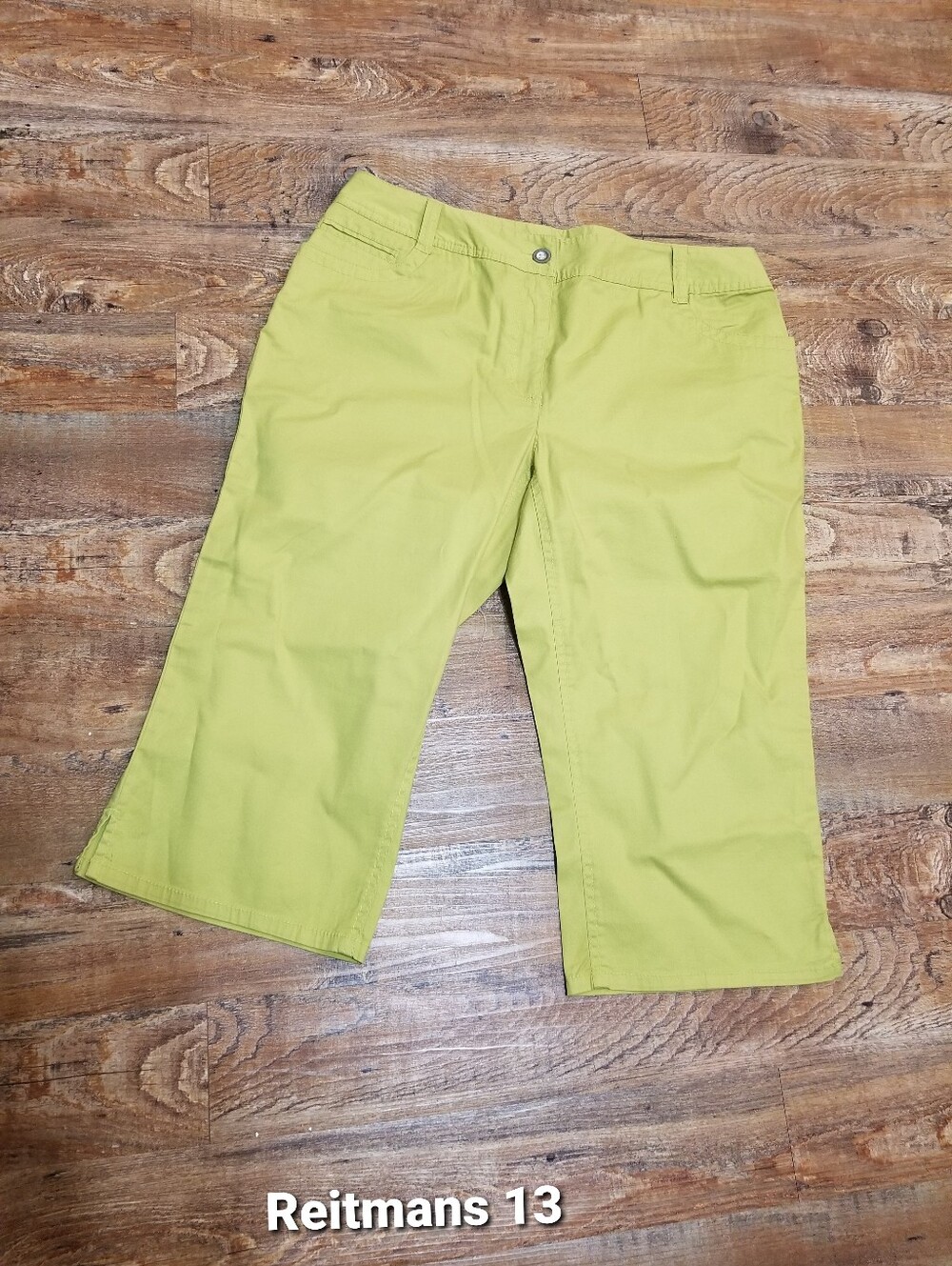 Reitmans Capris 13/14 Citrus Green Beach Summer